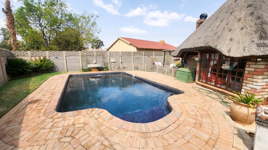 3 Bedroom Property for Sale in Stilfontein Ext 4 North West